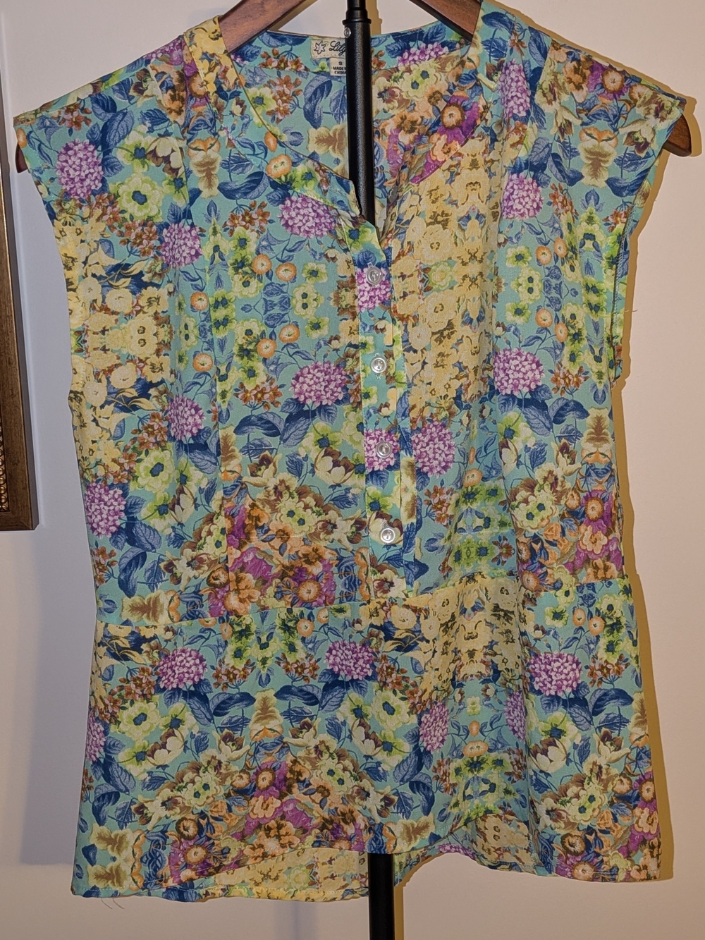 Lily White Floral Cap-Sleeve Tunic in Yellow and Blue